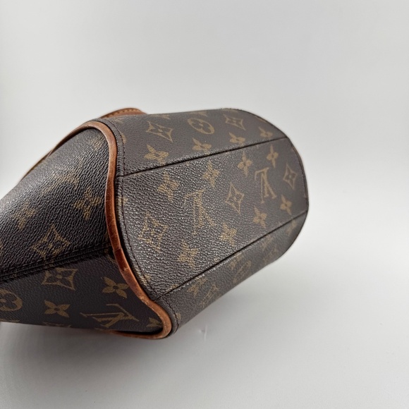 Louis Vuitton Elipse - Picture 5 of 10